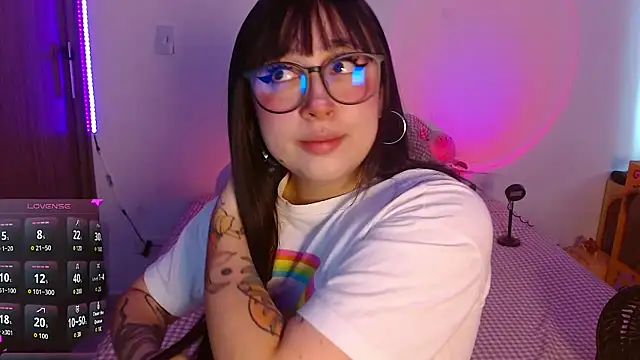 Oliviargf online show from 02-14-26, 12:16