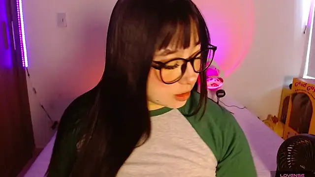 Oliviargf online show from 03-23-26, 12:27