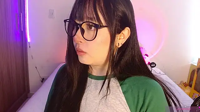 Oliviargf online show from 05-28-26, 01:28
