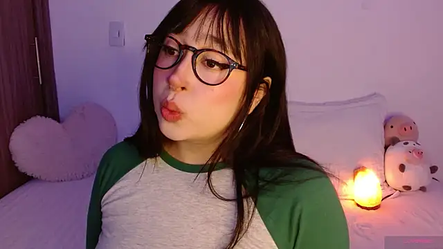 Oliviargf online show from 11-29-25, 12:22