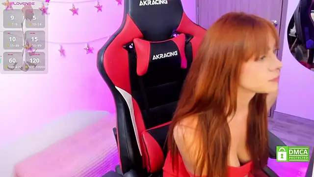 LindaSilverstone online show from 09-26-25, 04:25