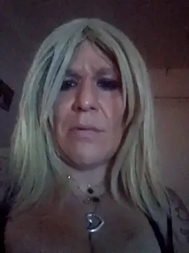 deedeelove82 online show from 12-13-25, 10:27