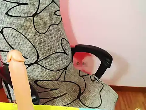 Snapshot of Hannah_Kiim chatting on 04-22-26, 03:30 Hannah Kiim online show from 04-22-26, 03:30