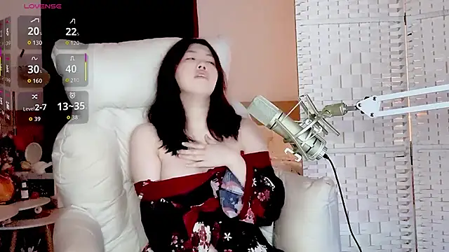 Cocobee online show from 09-23-25, 04:36