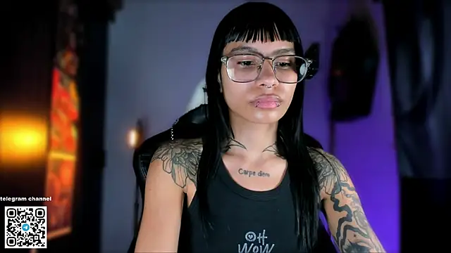 sofiafenty online show from 12-18-25, 08:01