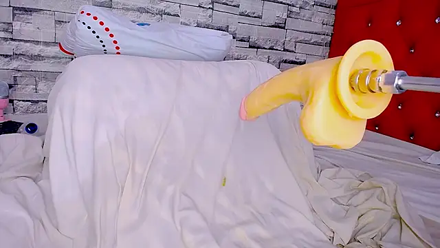 lucia-233 online show from 03-20-25, 11:12