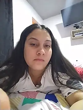Snapshot of esmeralda_jadees chatting on 05-14-26, 01:30 esmeralda jadees online show from 05-14-26, 01:30