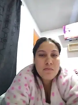 Snapshot of esmeralda_jadees chatting on 05-31-26, 06:09 esmeralda jadees online show from 05-31-26, 06:09