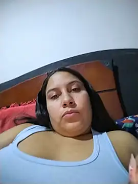Snapshot of esmeralda_jadees chatting on 07-12-26, 04:13 esmeralda jadees online show from 07-12-26, 04:13