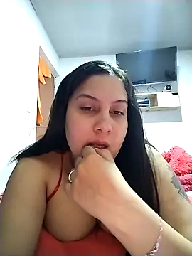 Snapshot of esmeralda_jadees chatting on 04-30-26, 02:13 esmeralda jadees online show from 04-30-26, 02:13