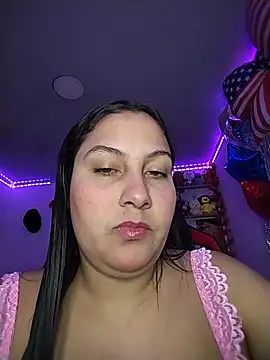 Snapshot of esmeralda_jadees chatting on 07-24-26, 10:50 esmeralda jadees online show from 07-24-26, 10:50