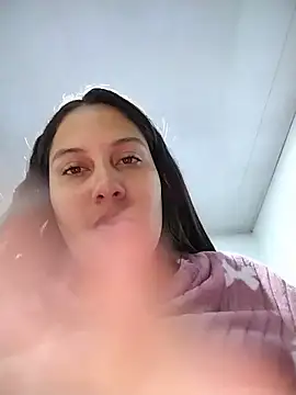 Snapshot of esmeralda_jadees chatting on 06-14-26, 02:29 esmeralda jadees online show from 06-14-26, 02:29