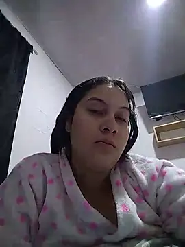 Snapshot of esmeralda_jadees chatting on 05-27-26, 01:18 esmeralda jadees online show from 05-27-26, 01:18