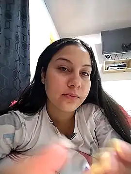 Snapshot of esmeralda_jadees chatting on 05-07-26, 01:14 esmeralda jadees online show from 05-07-26, 01:14