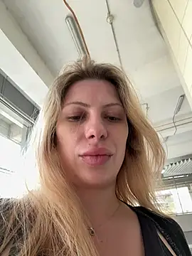 Snapshot of Alicedream5 chatting on 03-16-25, 08:54 Alicedream5 online show from 03-16-25, 08:54