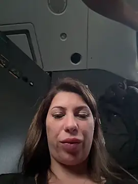 Snapshot of Alicedream5 chatting on 10-10-25, 03:24 Alicedream5 online show from 10-10-25, 03:24