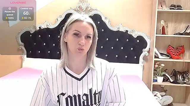 Snapshot of Diamond888 chatting on 05-15-26, 06:11 Diamond888 online show from 05-15-26, 06:11