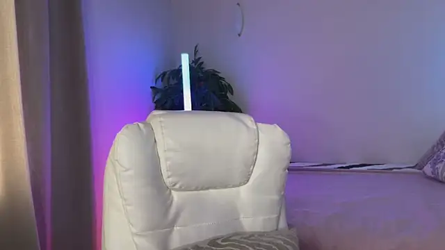 Snapshot of _Vikky_Moon_ chatting on 05-09-26, 12:58 Vikky Moon online show from 05-09-26, 12:58