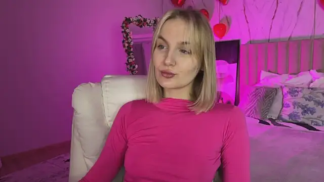  Vikky Moon  online show from 03-12-26, 01:00