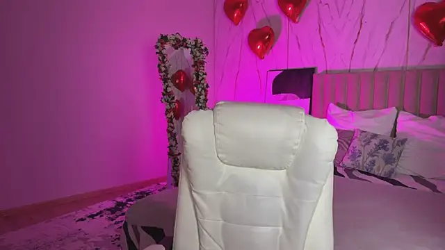  Vikky Moon  online show from 03-25-26, 12:44