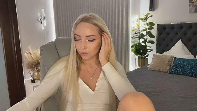 OhMyEmma online show from 03-27-26, 01:36