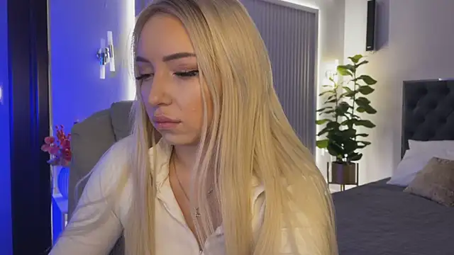 OhMyEmma online show from 11-09-25, 01:20