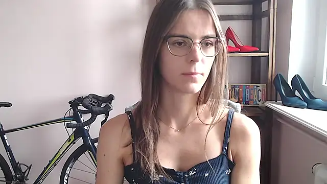 love megi online show from 04-13-26, 06:50