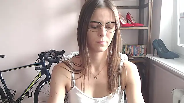 Snapshot of love_megi chatting on 07-23-26, 01:30 love megi online show from 07-23-26, 01:30
