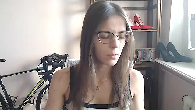 Snapshot of love_megi chatting on 07-24-26, 06:20 love megi online show from 07-24-26, 06:20