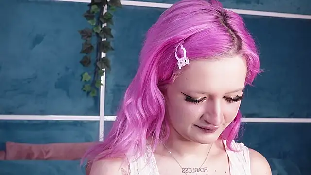 SunnyGlow online show from 10-17-25, 04:38