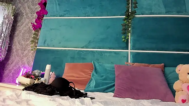 SunnyGlow online show from 11-04-25, 05:44