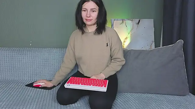 Charlotte Woods online show from 09-22-25, 04:18