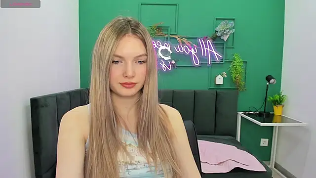 EvelineAmore online show from 06-19-26, 09:04