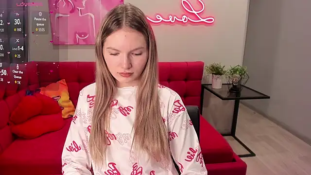 EvelineAmore online show from 06-21-26, 01:55