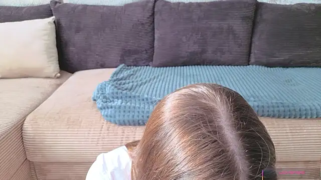 Kira mindnes online show from 03-26-26, 06:11