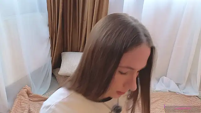 Kira mindnes online show from 03-08-26, 05:44