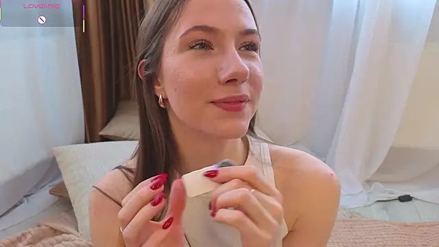 Kira mindnes online show from 02-09-26, 06:11