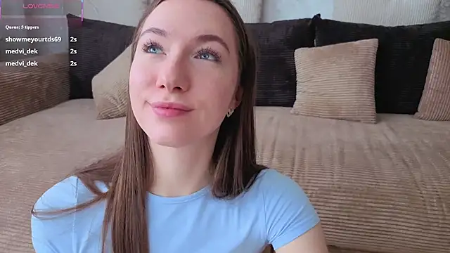 Snapshot of Kira_mindnes chatting on 04-23-26, 06:31 Kira mindnes online show from 04-23-26, 06:31
