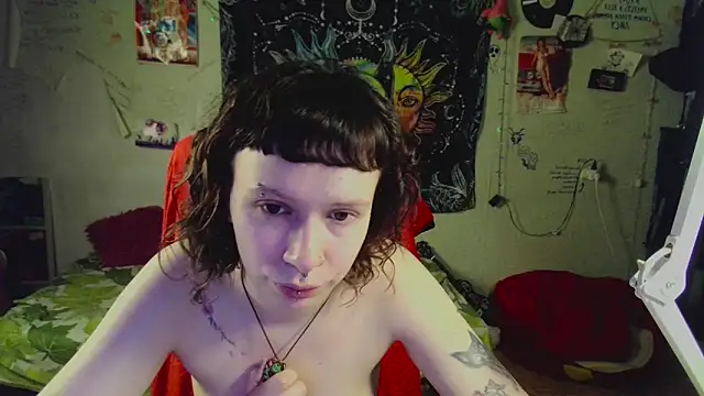 Snapshot of Lil_foxxx chatting on 06-23-26, 05:55 Lil foxxx online show from 06-23-26, 05:55