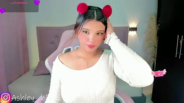 Ashley dolll online show from 03-25-26, 09:03