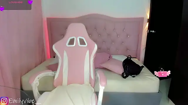 Ashley dolll online show from 05-16-26, 08:41