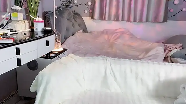 MI KA22 online show from 12-20-25, 03:59