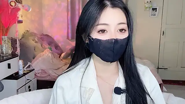 Snapshot of MI_KA22 chatting on 02-15-26, 07:51 MI KA22 online show from 02-15-26, 07:51