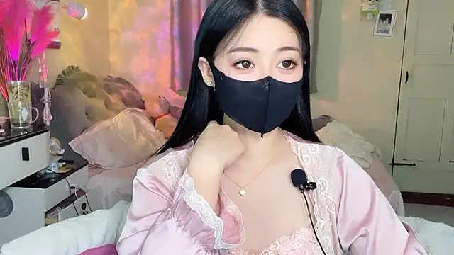 Snapshot of MI_KA22 chatting on 02-14-26, 03:01 MI KA22 online show from 02-14-26, 03:01