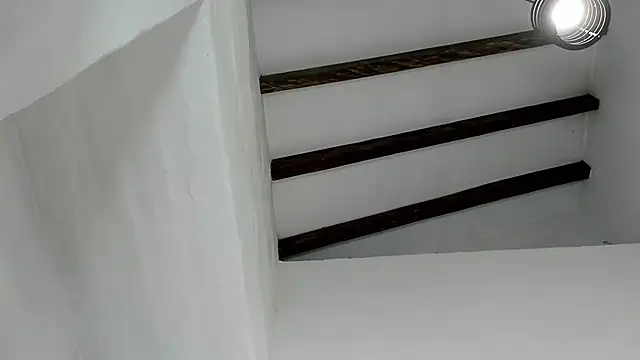 Lola Blondie online show from 10-20-25, 12:17