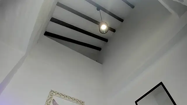 Lola Blondie online show from 10-22-25, 12:15