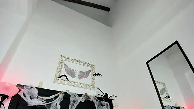 Lola Blondie online show from 10-07-25, 12:17