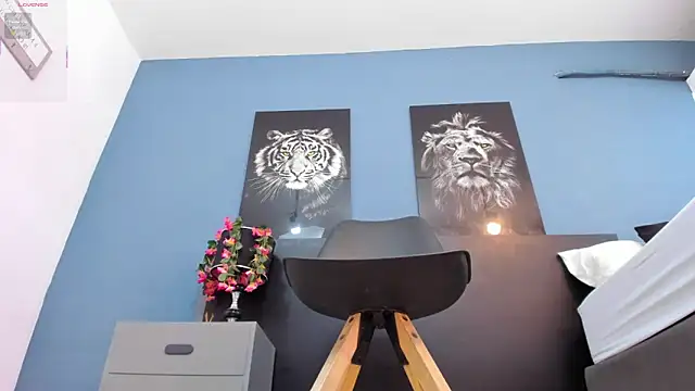 SophiaQueens online show from 02-11-26, 07:58