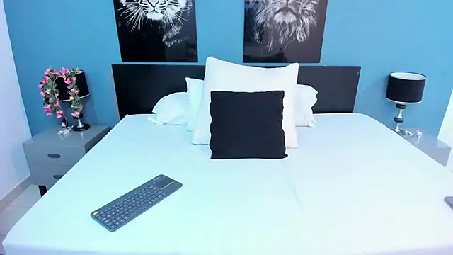 SophiaQueens online show from 01-13-26, 08:13