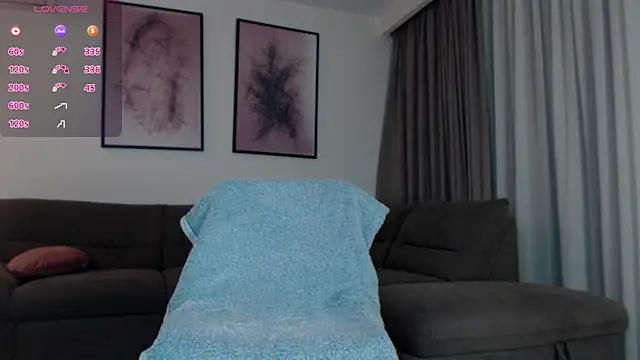 Snapshot of reinakylie chatting on 02-22-26, 02:14 reinakylie online show from 02-22-26, 02:14